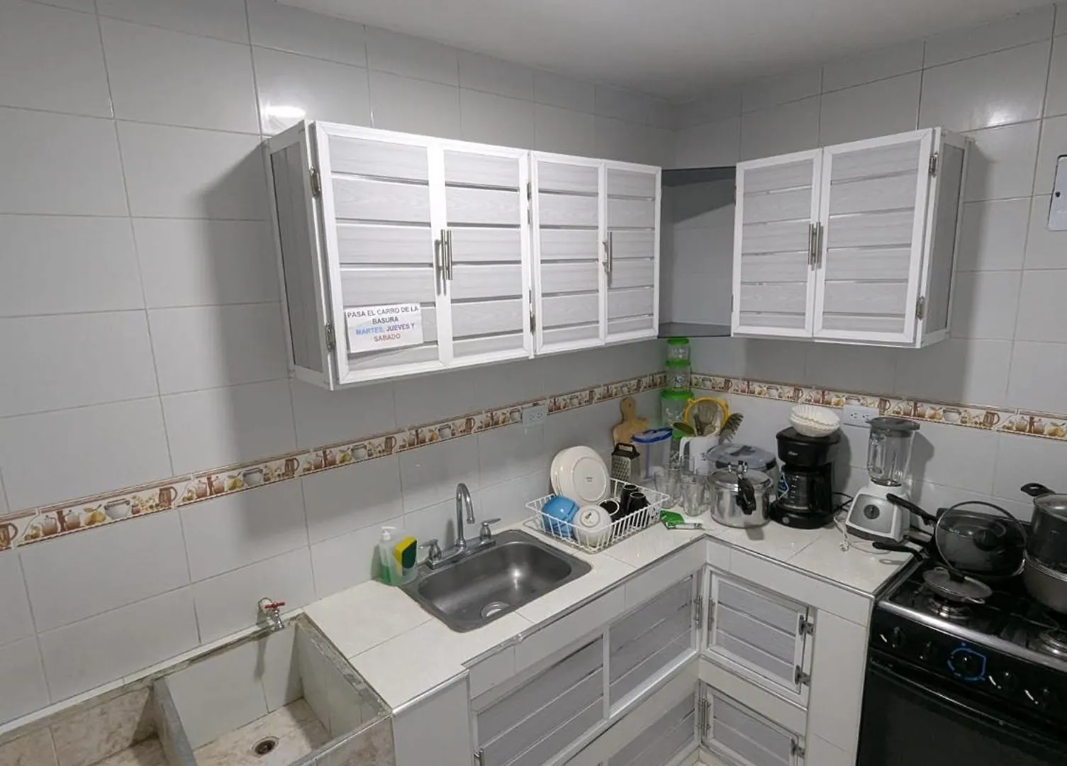 Supremely Spacious Apartment For Rent Cali